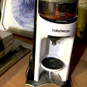 Baby Breeza. Like New . Used twice. Instructions.